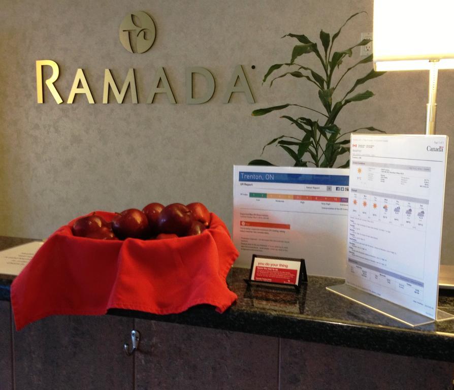 Hotel Ramada By Wyndham Trenton Exterior foto